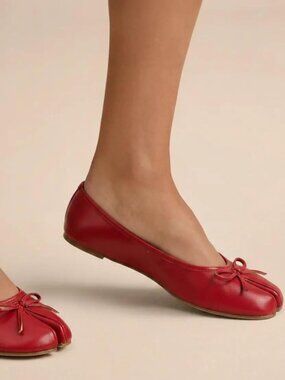 Chase + Chloe Red Split-Toe Ballet Flats